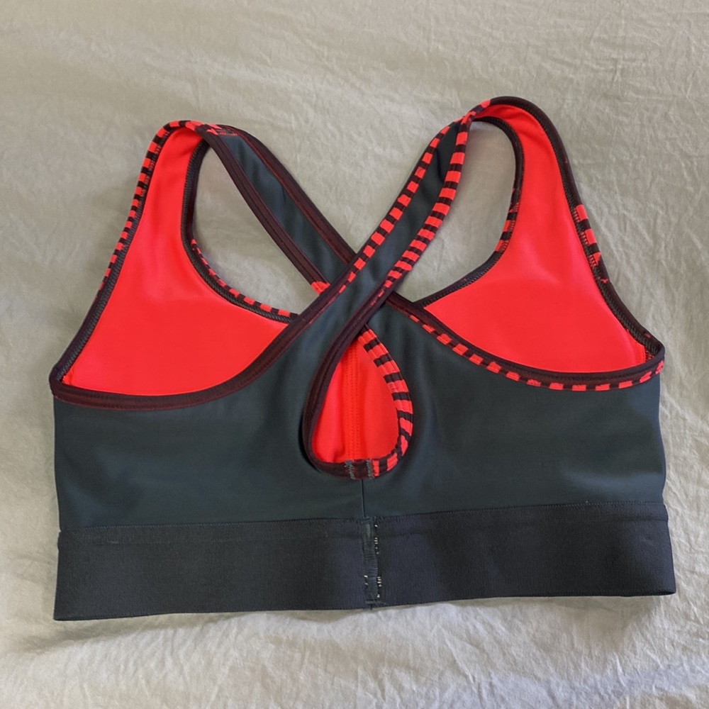 Under Armour bra - Picture 2 of 7